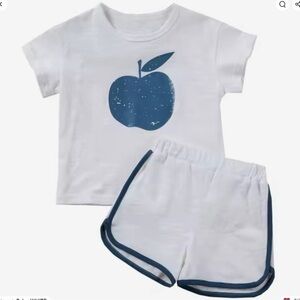 New Tee and Shorts with Blue Apple Design12-24 months